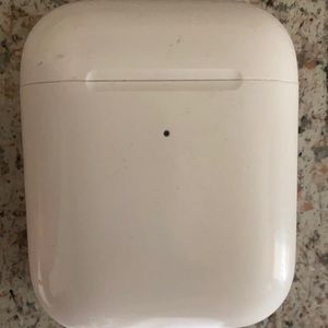 Apple AirPods 2nd generation great condition